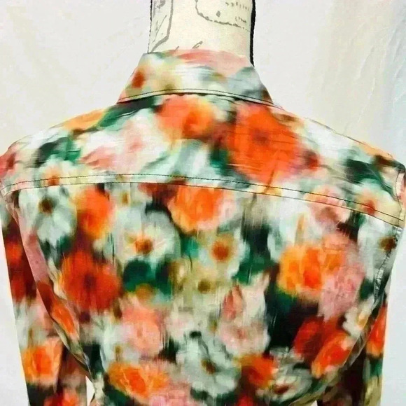 J. Crew  Liberty Arts Hazy Days Floral Print
Slim Fit Button Down Size 6 - Picture 7 of 16